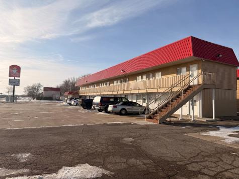 1923 Dover Street Worthington MN 56187