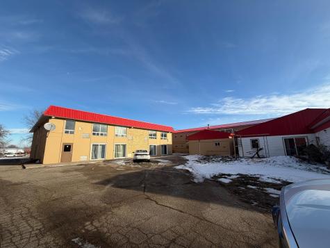 1923 Dover Street Worthington MN 56187