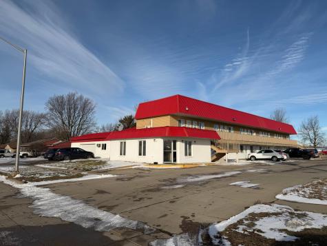 1923 Dover Street Worthington MN 56187