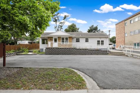 3821 W Broadway Avenue Robbinsdale MN 55422