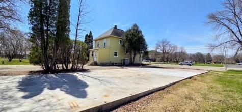 1205 N Nokomis NE Alexandria MN 56308