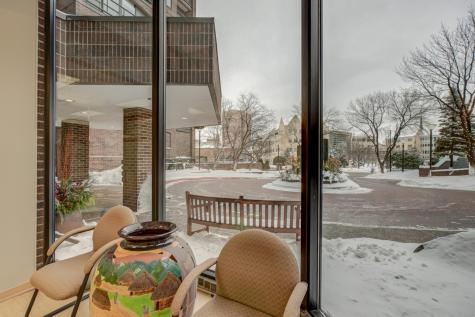1201 Yale Place Minneapolis MN 55403