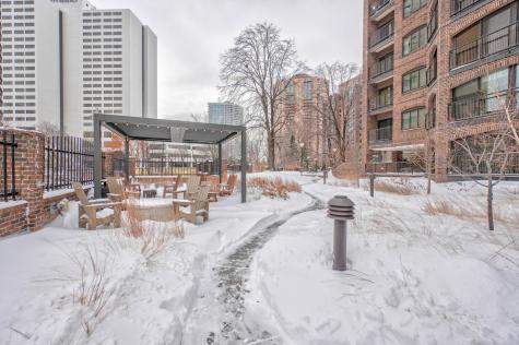 1201 Yale Place Minneapolis MN 55403