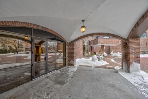 1201 Yale Place Minneapolis MN 55403