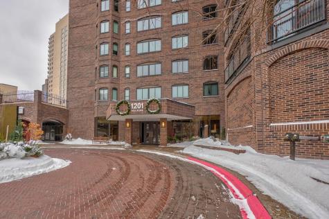 1201 Yale Place Minneapolis MN 55403