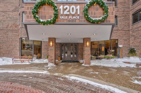 1201 Yale Place Minneapolis MN 55403