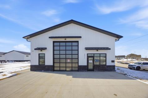 2971 Thunder Road S Fargo ND 58104