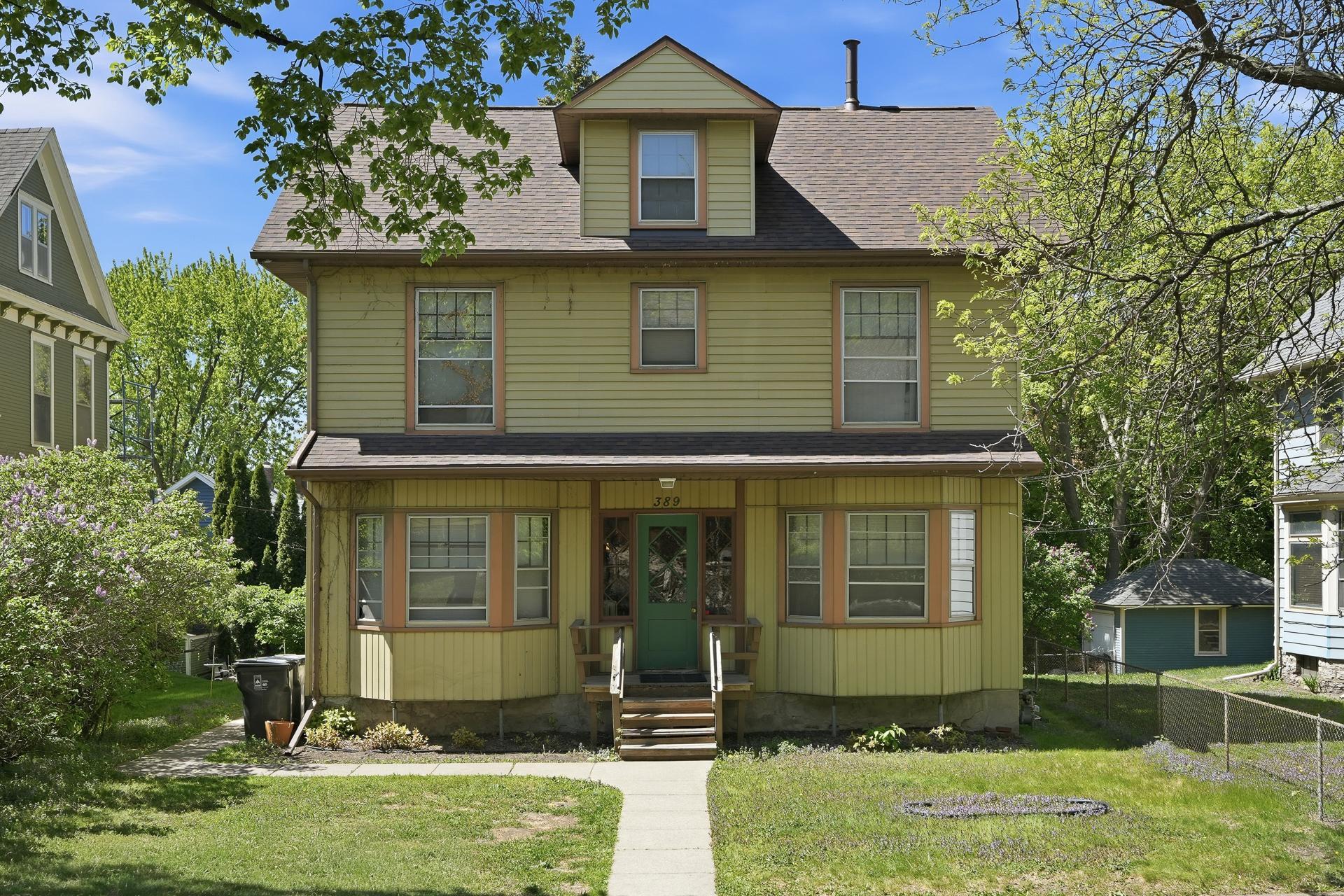 389 Maple Street Saint Paul MN 55106