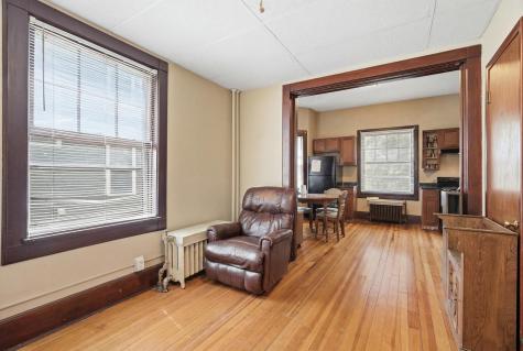 389 Maple Street Saint Paul MN 55106