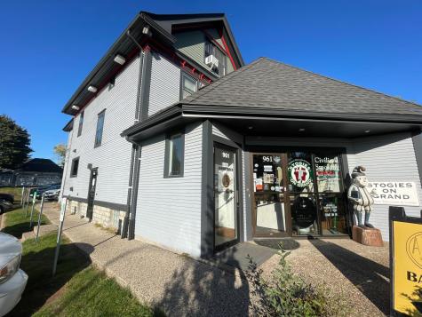 961 Grand Avenue Saint Paul MN 55105