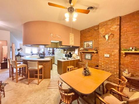 18 E Central Street Springfield MN 56087