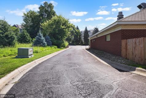 16394 Glory Lane Eden Prairie MN 55344