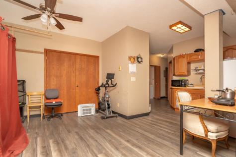 702 10th Street E Glencoe MN 55336