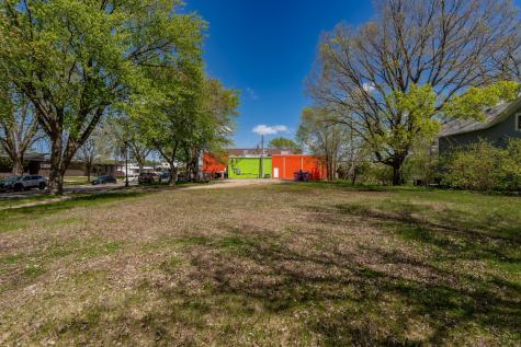 702 10th Street E Glencoe MN 55336