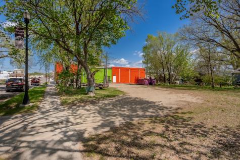 702 10th Street E Glencoe MN 55336