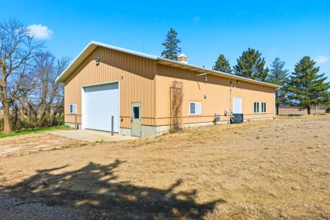2068 Millersburg Blvd W Dundas MN 55019