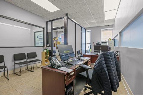 1108-1120 E Lake Street Minneapolis MN 55407