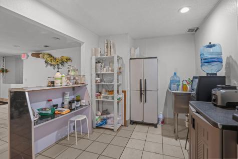1108-1120 E Lake Street Minneapolis MN 55407