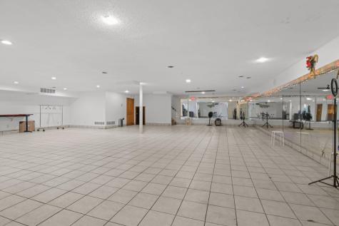1108-1120 E Lake Street Minneapolis MN 55407