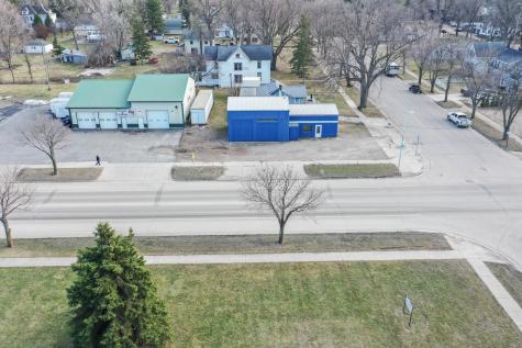 203 Park Avenue E Renville MN 56284