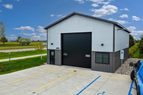 6141 53rd Avenue S Fargo ND 58104