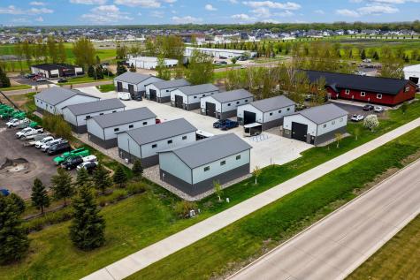 6141 53rd Avenue S Fargo ND 58104