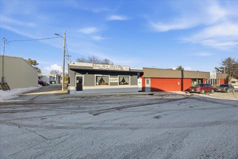 30 Chestnut Street E Annandale MN 55302