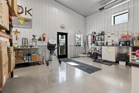 5498 51st Avenue S Fargo ND 58104