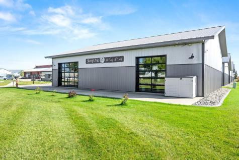 5498 51st Avenue S Fargo ND 58104