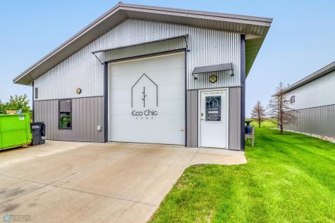 2207 Sheyenne Street West Fargo ND 58078