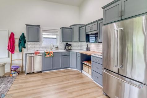 2207 Sheyenne Street West Fargo ND 58078