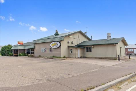 1230 N Knowles Avenue New Richmond WI 54017