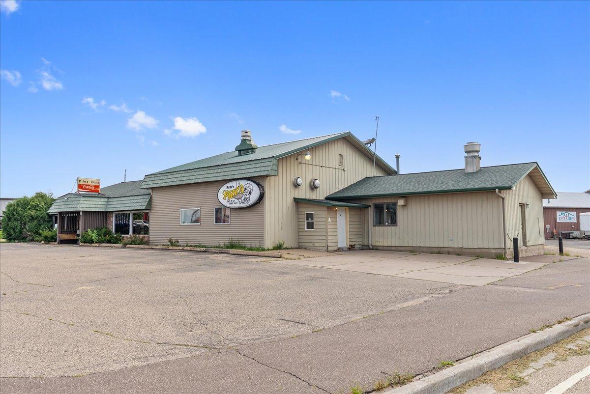 1230 N Knowles Avenue New Richmond WI 54017