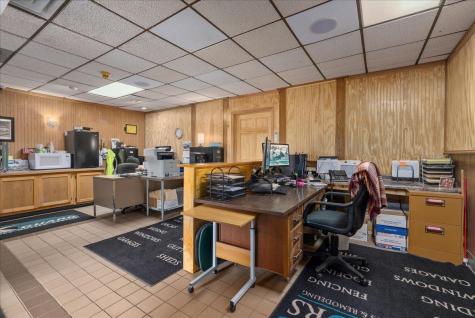 1230 N Knowles Avenue New Richmond WI 54017