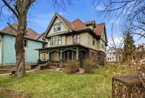 352 Bates Avenue Saint Paul MN 55106