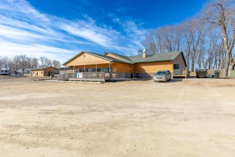 35032 Clear Lake Lane Le Center MN 56057