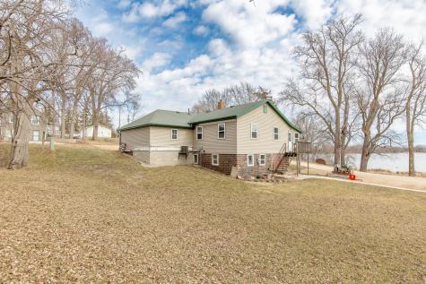 35032 Clear Lake Lane Le Center MN 56057