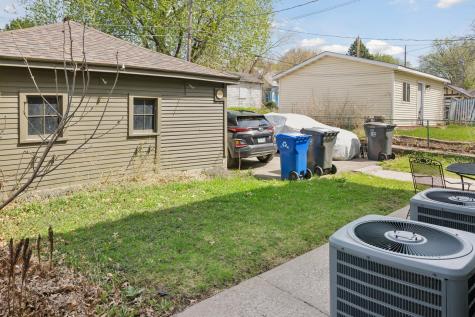 402 Hope Street Saint Paul MN 55106