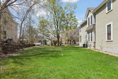 402 Hope Street Saint Paul MN 55106