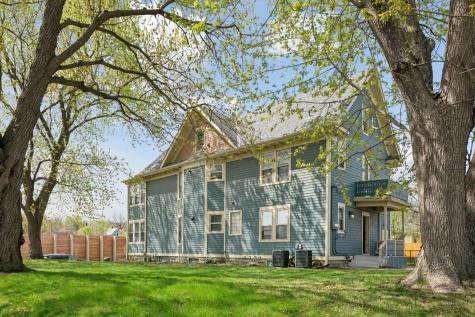 402 Hope Street Saint Paul MN 55106