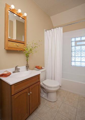 402 Hope Street Saint Paul MN 55106