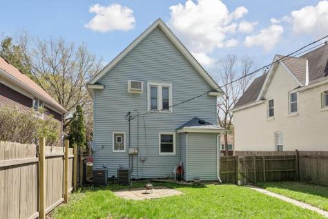 402 Hope Street Saint Paul MN 55106