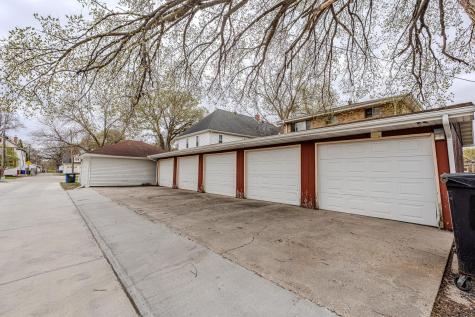 409 9th Avenue S Fargo ND 58103