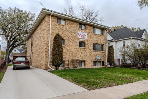 409 9th Avenue S Fargo ND 58103