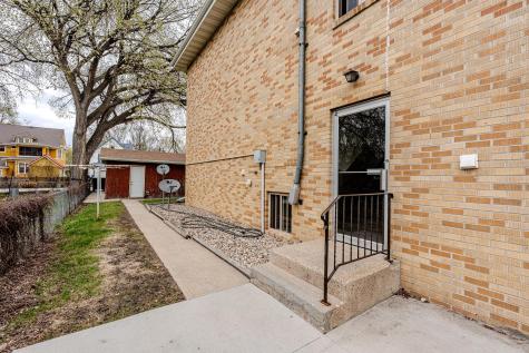 409 9th Avenue S Fargo ND 58103
