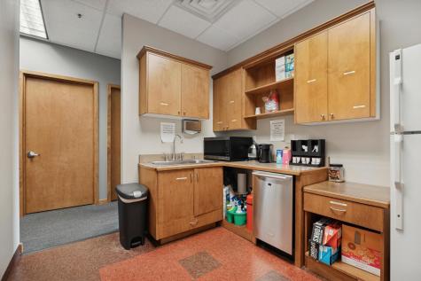 533 Hayward Avenue N Oakdale MN 55128