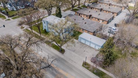 517 12th Avenue N Fargo ND 58102