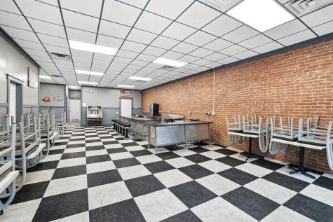 205 S Main Street Le Sueur MN 56058