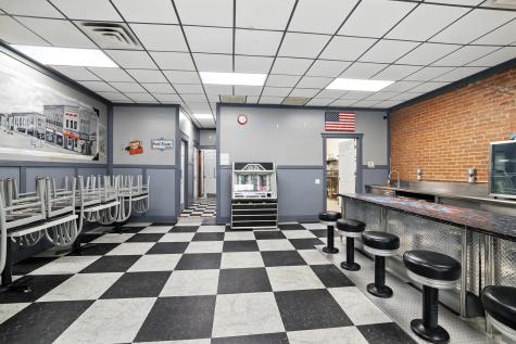 205 S Main Street Le Sueur MN 56058