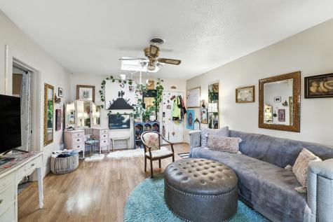 205 S Main Street Le Sueur MN 56058